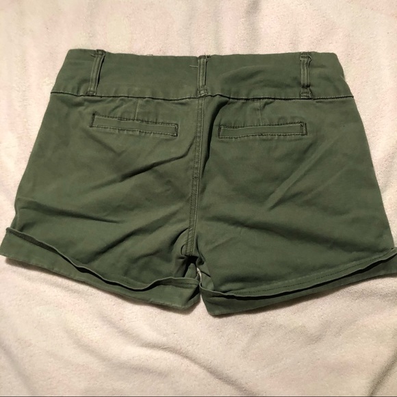 Copper Key green shorts - Picture 2 of 3